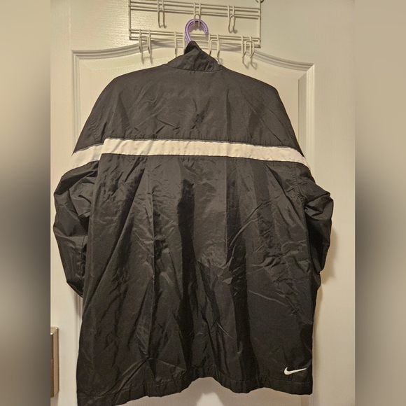Nike Men's Raincoat - Picture 3 of 7